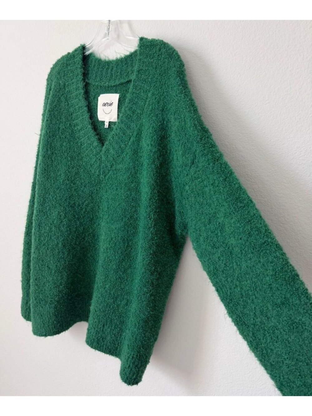 AERIE Long Sleeve V-Neck Green Oversized Fluffy Pullover Sweater Size L - Picture 6 of 8